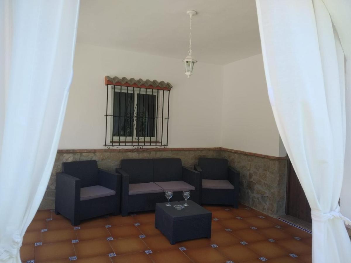 Casa Rural El Laurel Con Piscina Privada โกนิล เด ลาฟรอนเตรา ภายนอก รูปภาพ